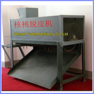 China Green walnut sheller, fresh walnut shelling machine supplier