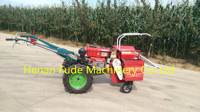 Small corn harvesting machine,maize harvesting machine