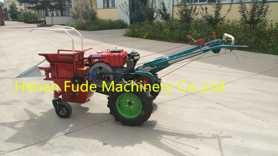 China Small corn harvester,maize harvester supplier